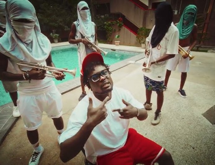 Sortie du clip vibrant 'Mouman' par J-Haine en featuring avec Himra sur YouTube