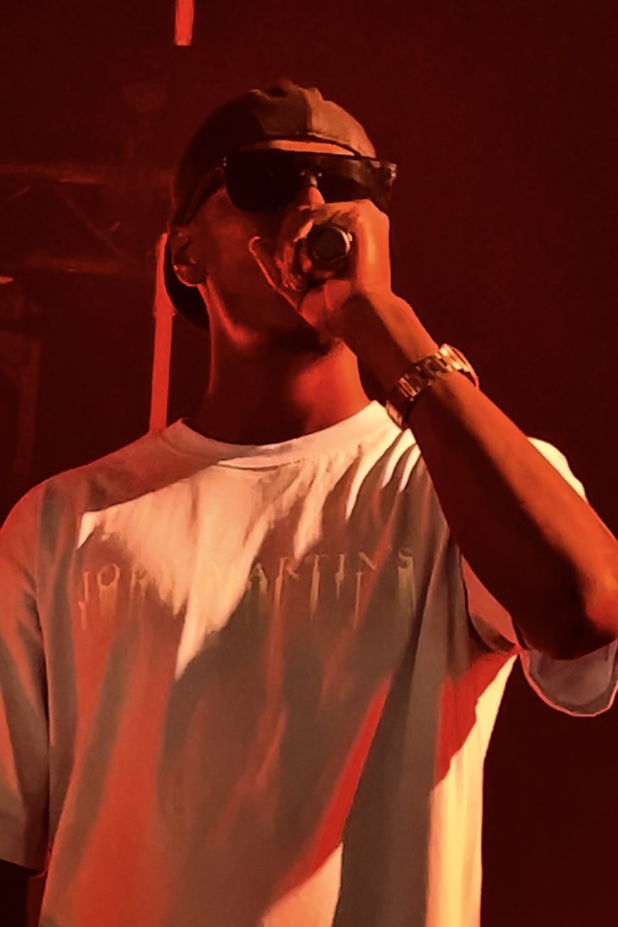 Triste nouvelle pour le monde du rap. Les proches de WeRenoi ont confirmé son décès à l’âge de 31 ans